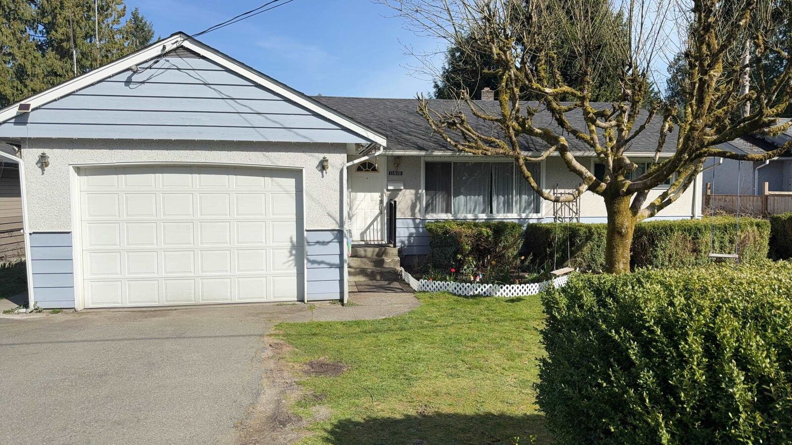 Property Photo: 11820 207 Street BC V2X 1X5