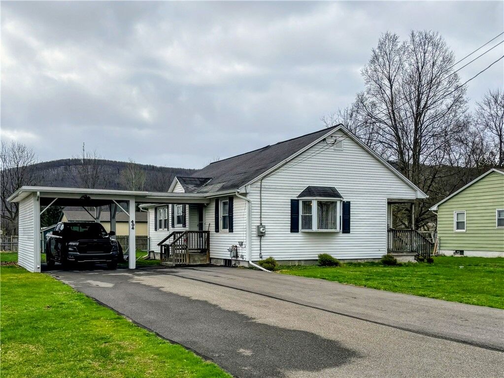 Property Photo:  404 Merrill Place  NY 14904 