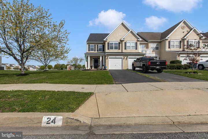 Property Photo:  24 Springfield Circle  DE 19709 