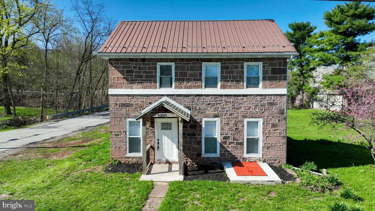 Property Photo:  6200 Old Carlisle Road  PA 17315 