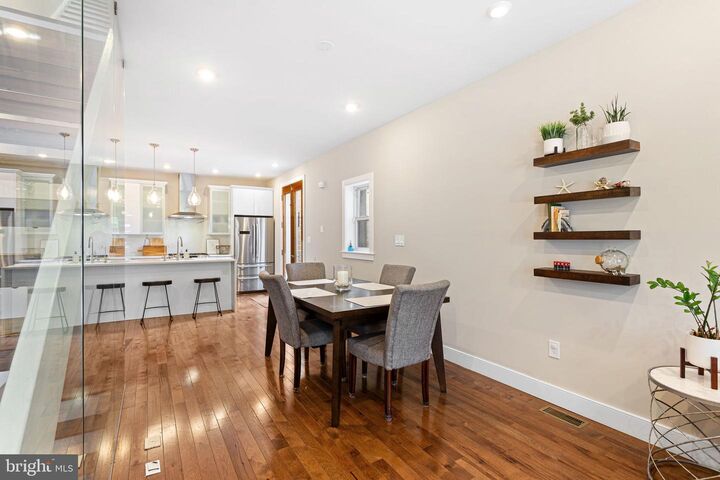 Property Photo:  610 S 7th Street  PA 19147 