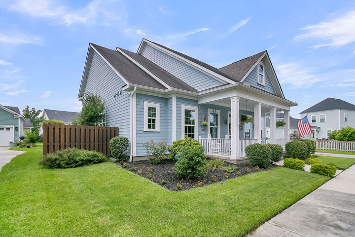 Property Photo: 310 Woodgate Way SC 29485