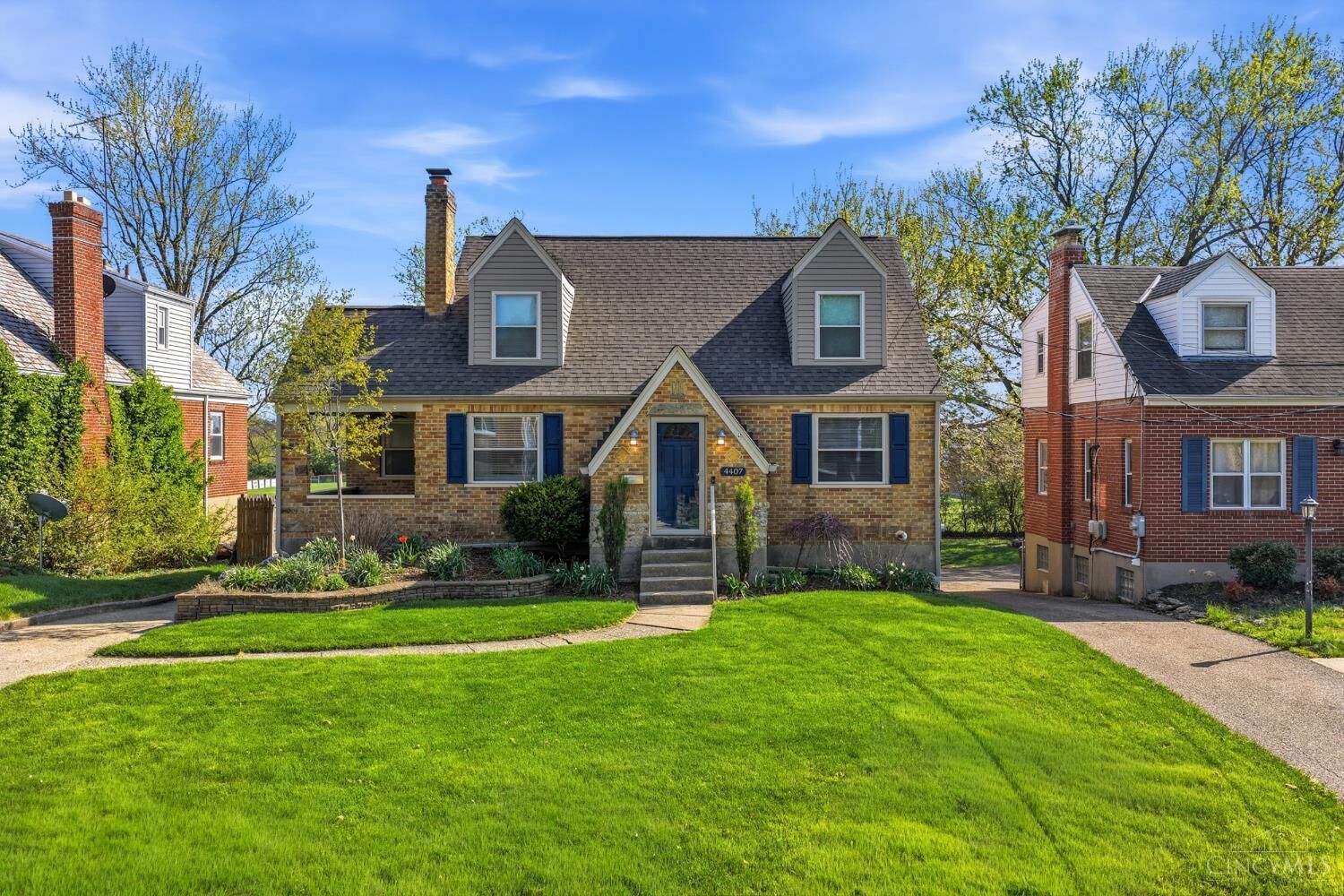 Property Photo:  4407 Raceview Avenue  OH 45211 