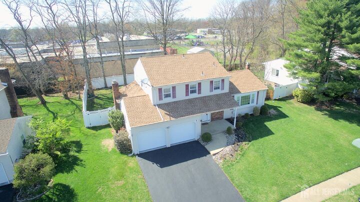 Property Photo:  9 Stratford Circle  NJ 08820 