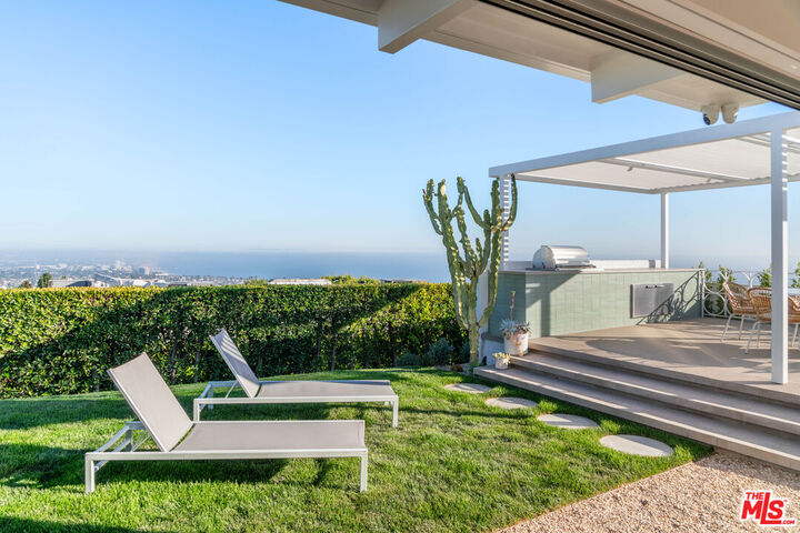 Property Photo:  1227 Tellem Dr  CA 90272 