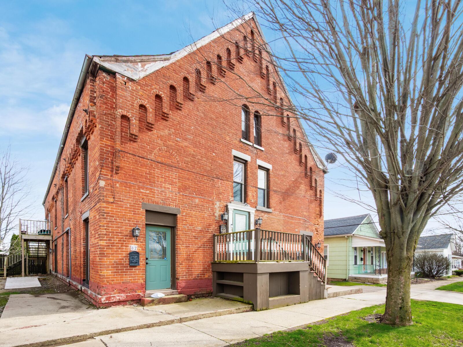 Property Photo:  84 W 2nd Street  OH 43140 