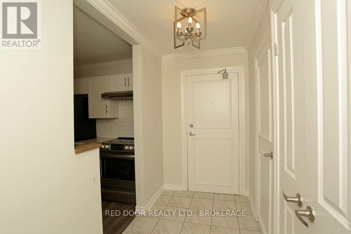 Property Photo: 140 Conway Drive 46 ON N6E 3N2