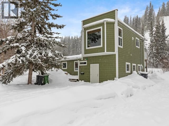 Photo de la propriété:  8150 8th Avenue  YT Y1A 1S4 