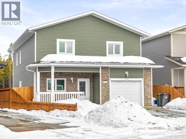 Photo de la propriété:  213 Neecheah Street  YT Y1A 0S9 