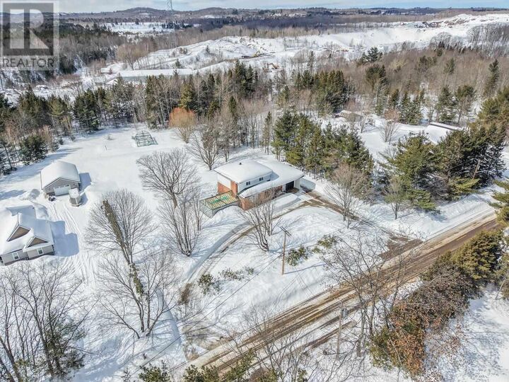 Photo de la propriété:  1151 Allen Side Rd  ON P6A 5K8 