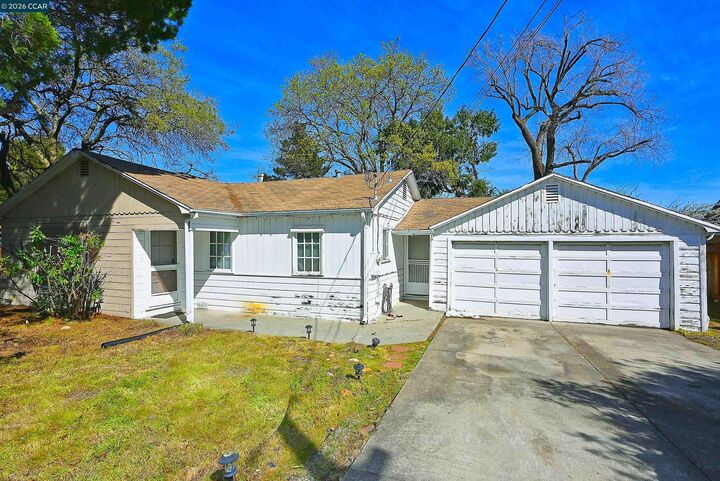 Property Photo: 2480 Buena Vista Ave CA 94597