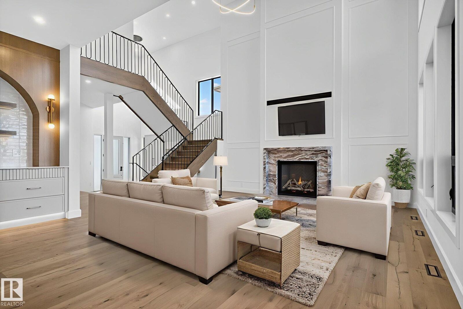 Property Photo:  4706 Knight Close SW  AB T6W 4V6 