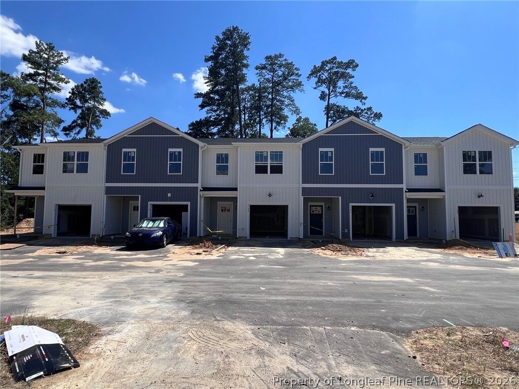 Property Photo:  1704 Florshine Way  NC 28312 