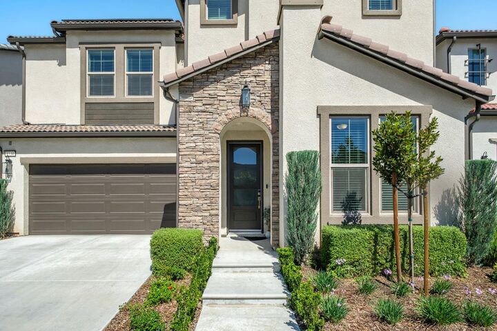 Property Photo: 1530 E Via Lupino Drive CA 93730