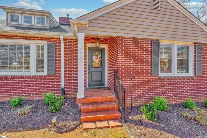 Property Photo:  101 Corrine Drive  SC 29607 