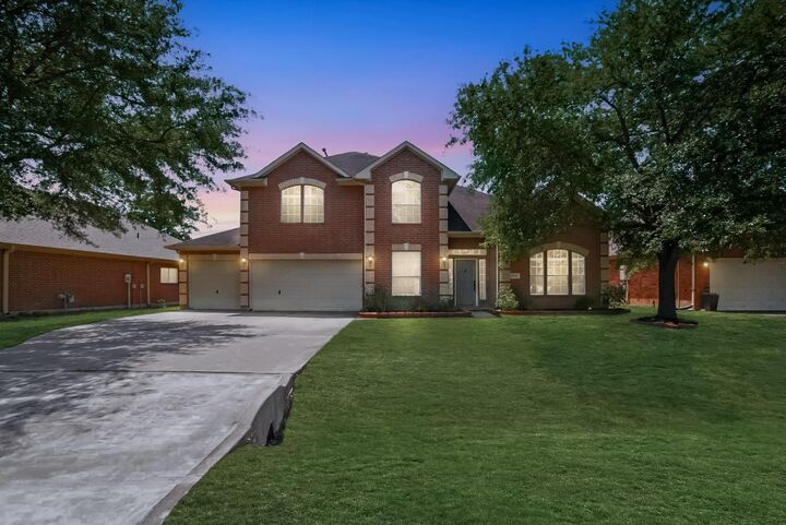 Property Photo: 9203 E Lakeside Drive TX 77354