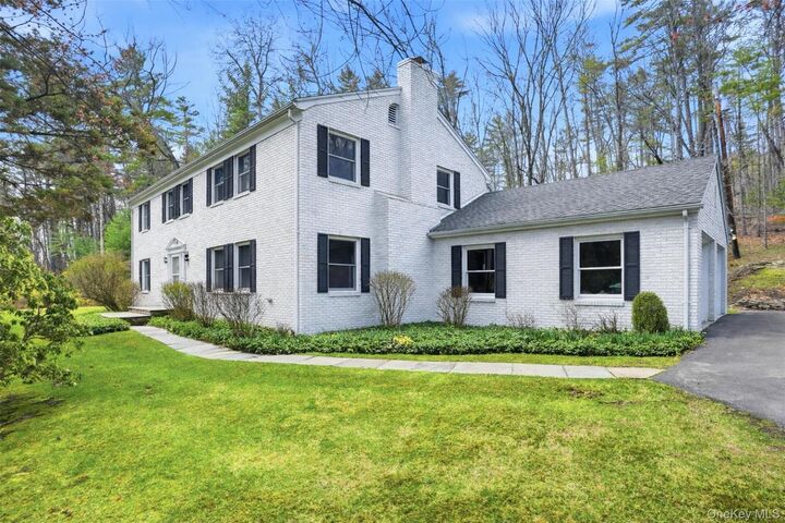 Property Photo:  2320 Glasco Turnpike  NY 12498 