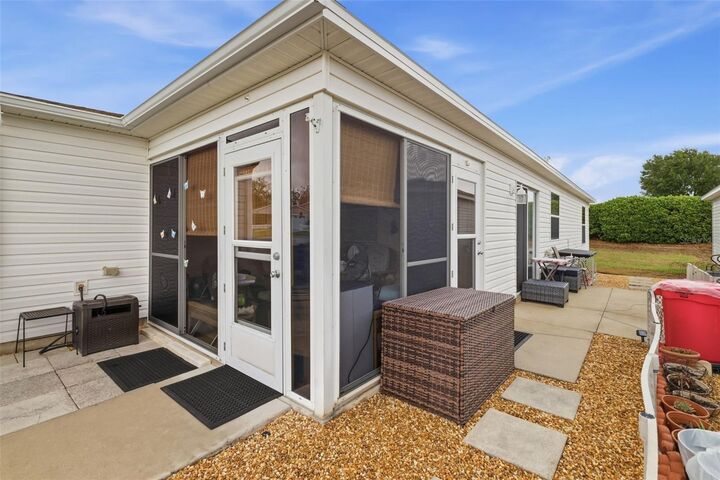 Property Photo:  1639 Allendale Place  FL 32162 