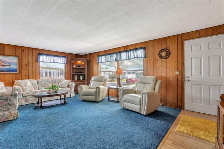 Property Photo:  3208 Oakwood Boulevard S  FL 34237 