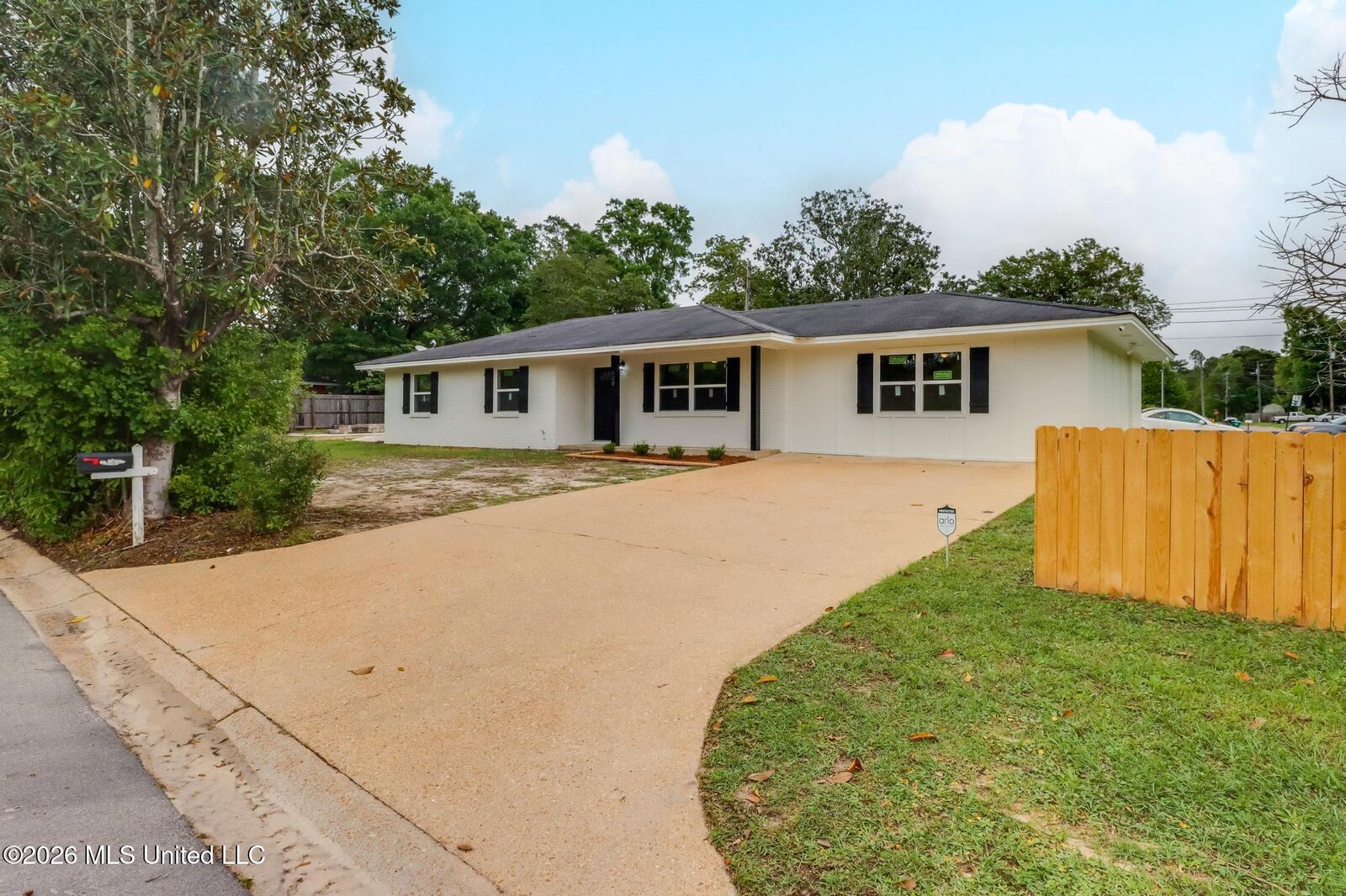 Property Photo:  400 N Wilson Boulevard  MS 39503 