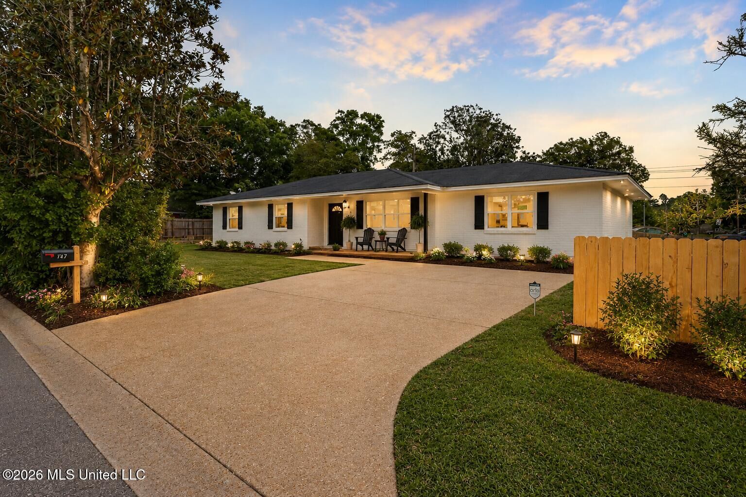 Property Photo: 400 N Wilson Boulevard MS 39503