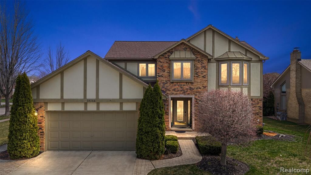 Property Photo:  39344 Lorien Drive  MI 48313 5742 