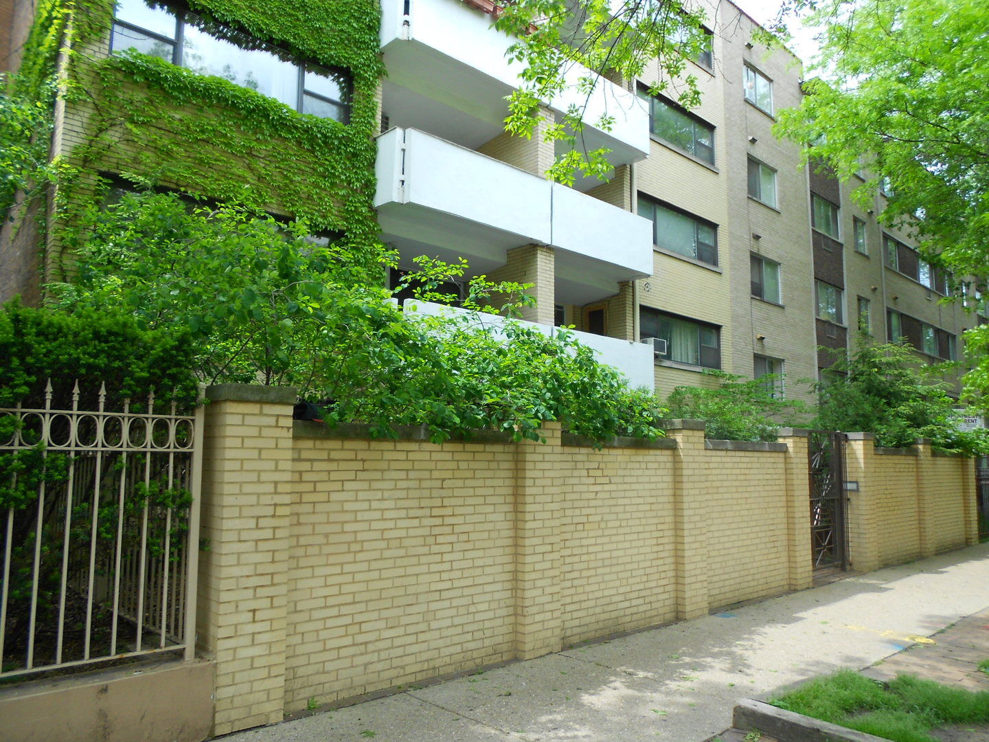 Property Photo:  5616 N Kenmore Avenue 2E  IL 60660 