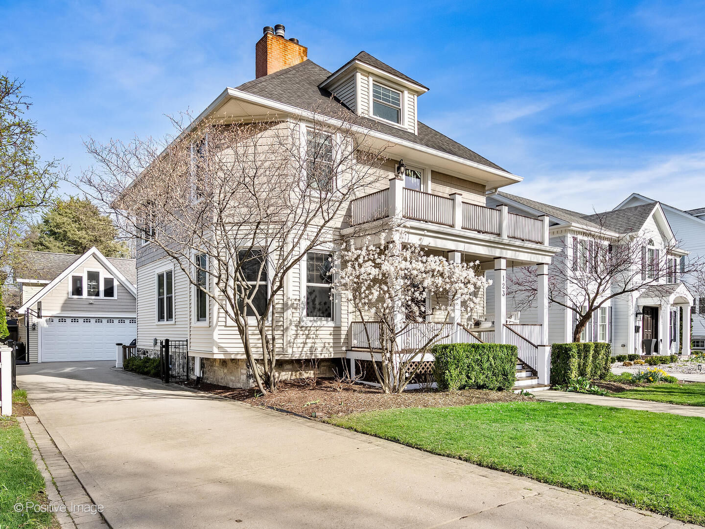 Property Photo: 123 S Kensington Avenue IL 60525