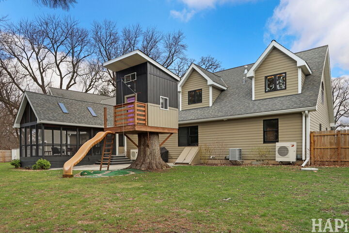 Property Photo:  4321 Lakewood Road  IL 60050 