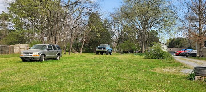 Property Photo:  1 Buckingham Ln  TN 37160 