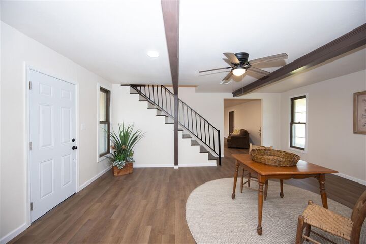 Property Photo:  7359 E Lake Rd  OK 74604 