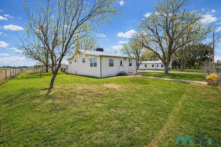 Property Photo:  215 Grassburr Lane  NM 88220 
