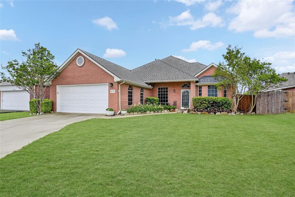 Property Photo:  2712 Loon Lake Road  TX 76210 