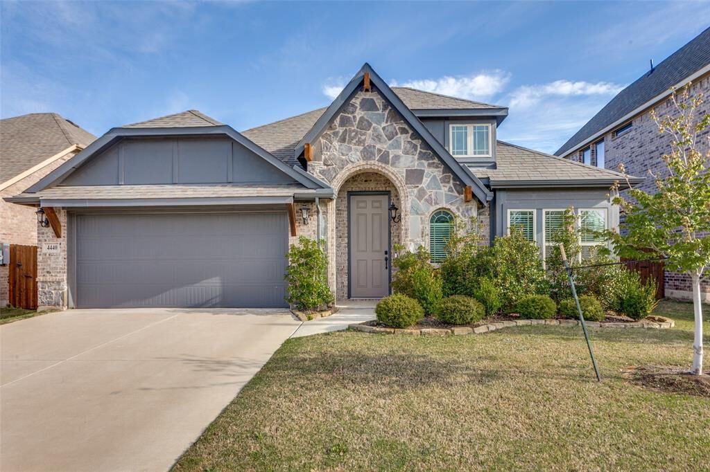 Property Photo:  4440 Mill Falls Drive  TX 76036 