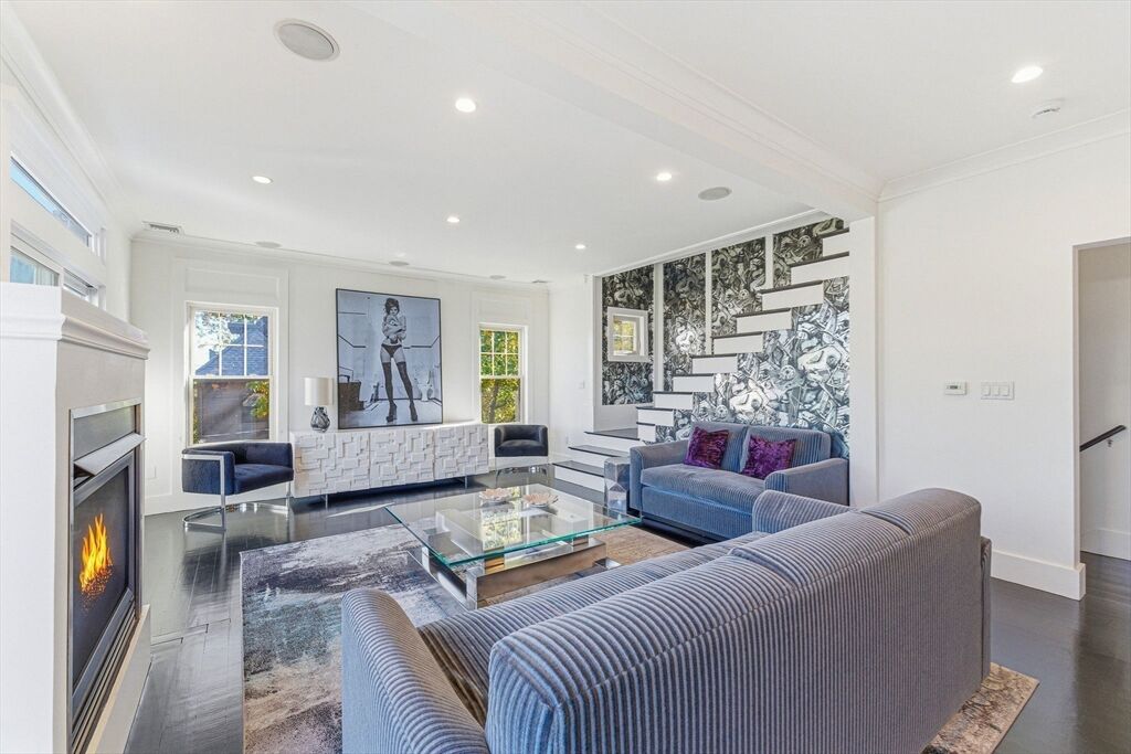 Property Photo:  108 Cushing Ave 2  MA 02125 