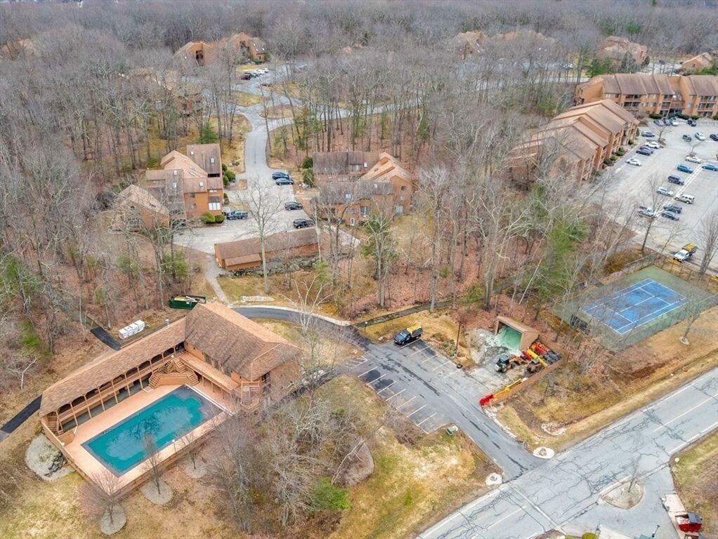 Property Photo: 70 W Meadow 20 MA 01832