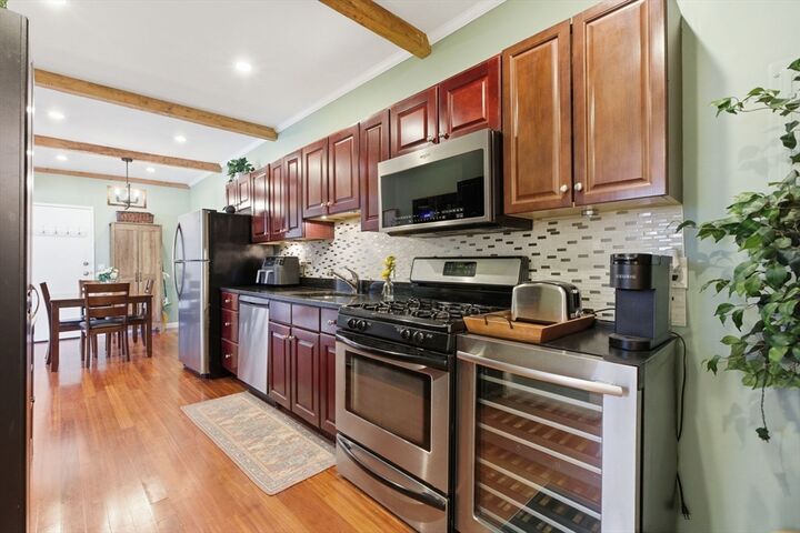 Property Photo:  37 Hosmer Street 11  MA 01752 