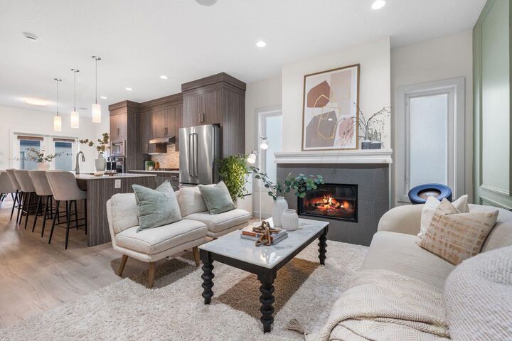 Property Photo:  308 11 Avenue NE 1  AB T2E 0Z1 