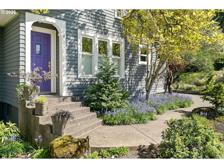 Property Photo:  1941 SW Canby St  OR 97219 