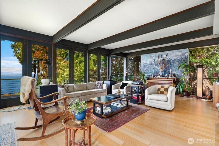 Property Photo:  16202  72nd Avenue W  WA 98026 