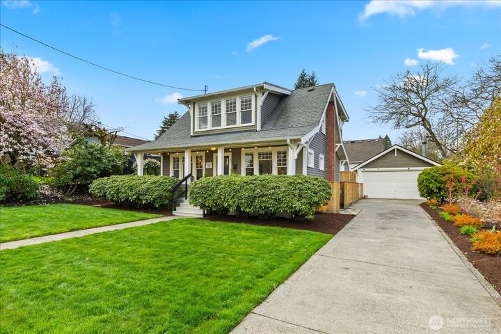Property Photo:  426  Union Avenue  WA 98290 