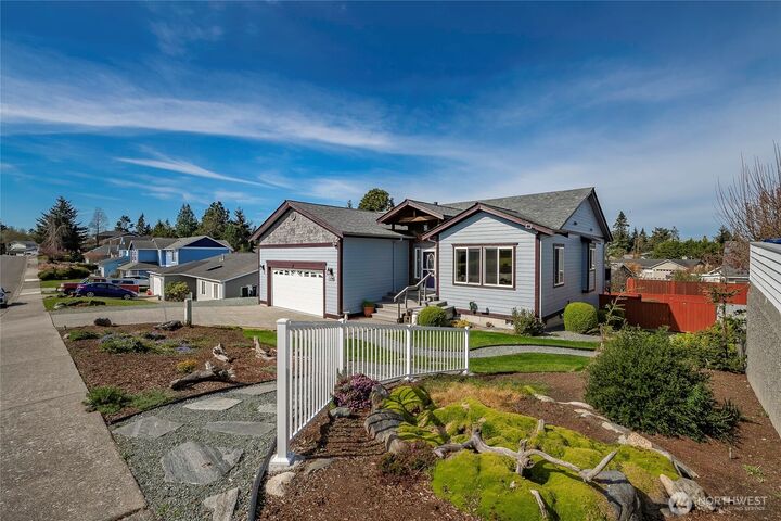 Property Photo: 4410 Glasgow Way WA 98221