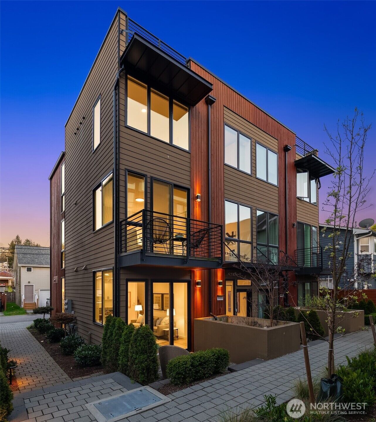 Property Photo: 3406 B 34th Avenue W WA 98199