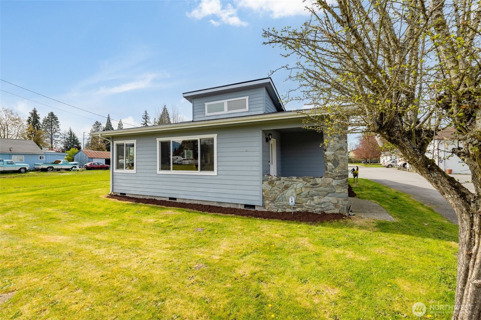 Property Photo:  120 N Reed Street  WA 98284 