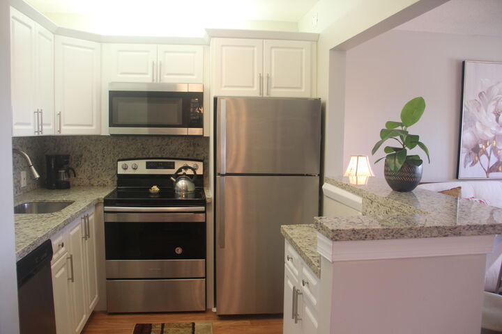Property Photo: 454 Fanshaw K FL 33434