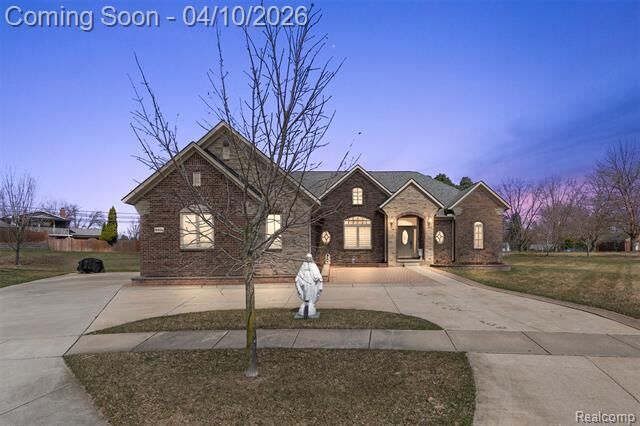 Property Photo:  4411 Forster Lane  MI 48316 