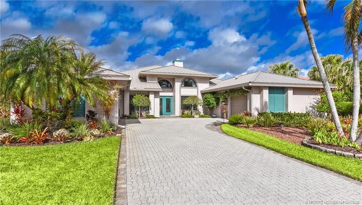 Property Photo:  4194 SW Gleneagle Circle  FL 34990 