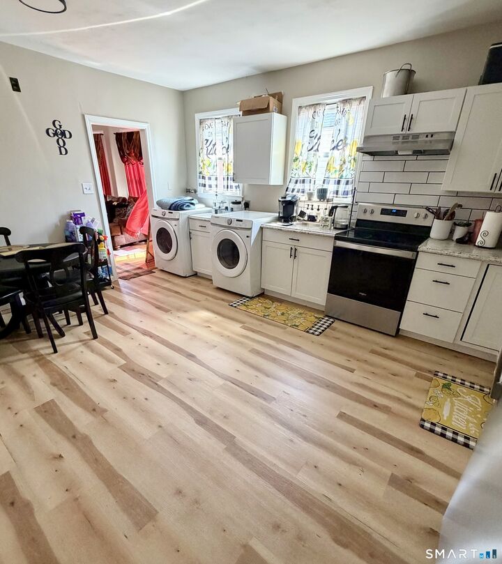 Property Photo:  85 Maplewood Avenue 2nd Floor  CT 06119 