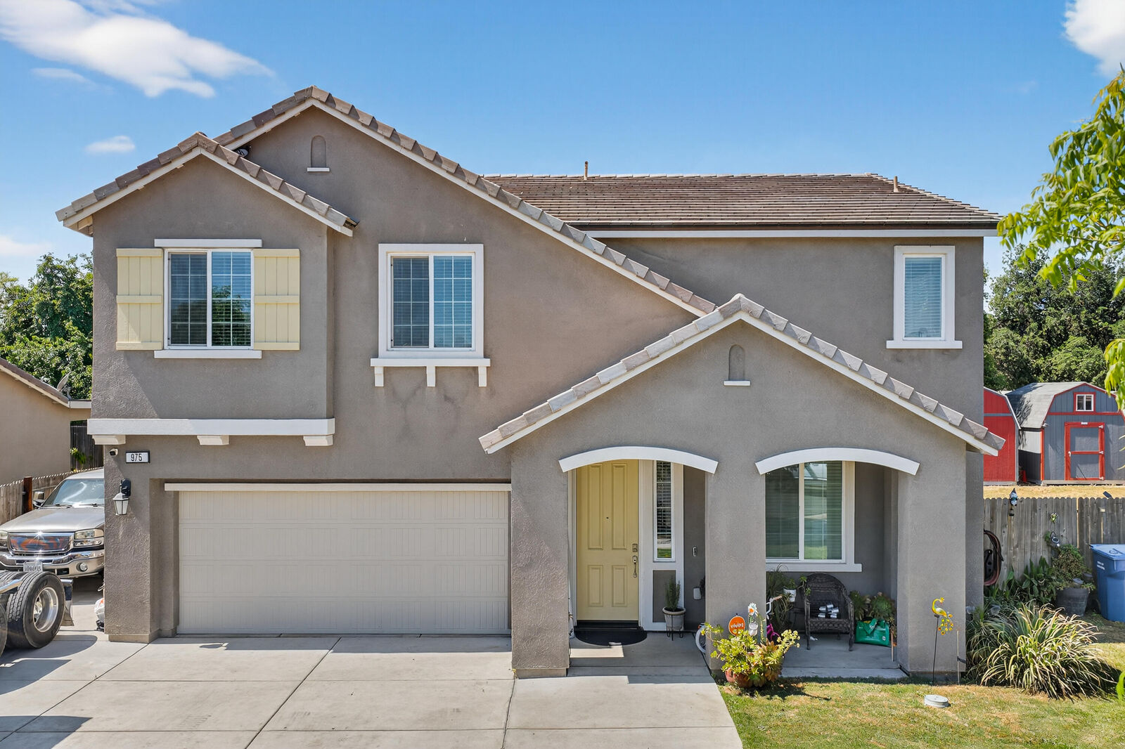 Property Photo: 975 Topaz Avenue CA 93245