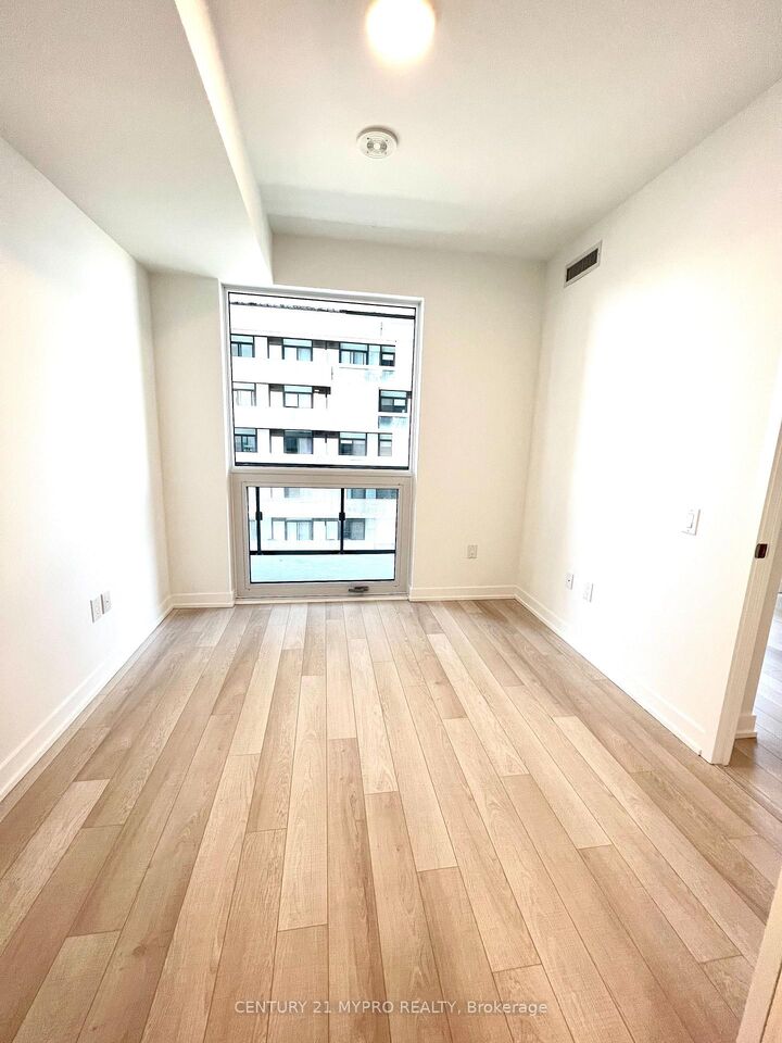 Property Photo:  39 Roehampton Avenue E 1507  ON M4P 0G1 